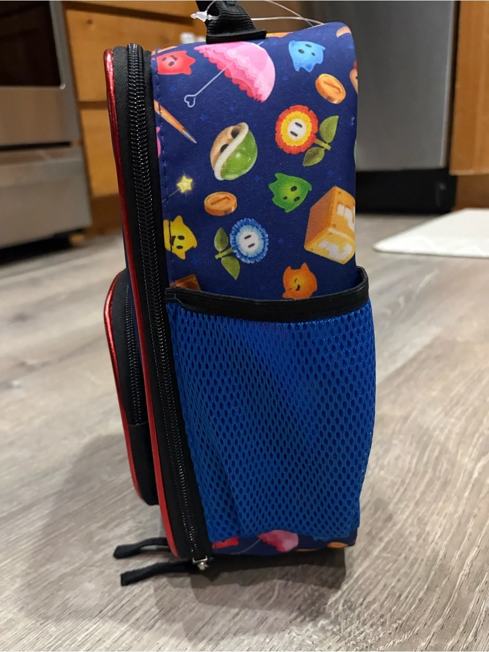 Nintendo Super Mario Galaxy Kids Insulated Lunch Box. NWT.